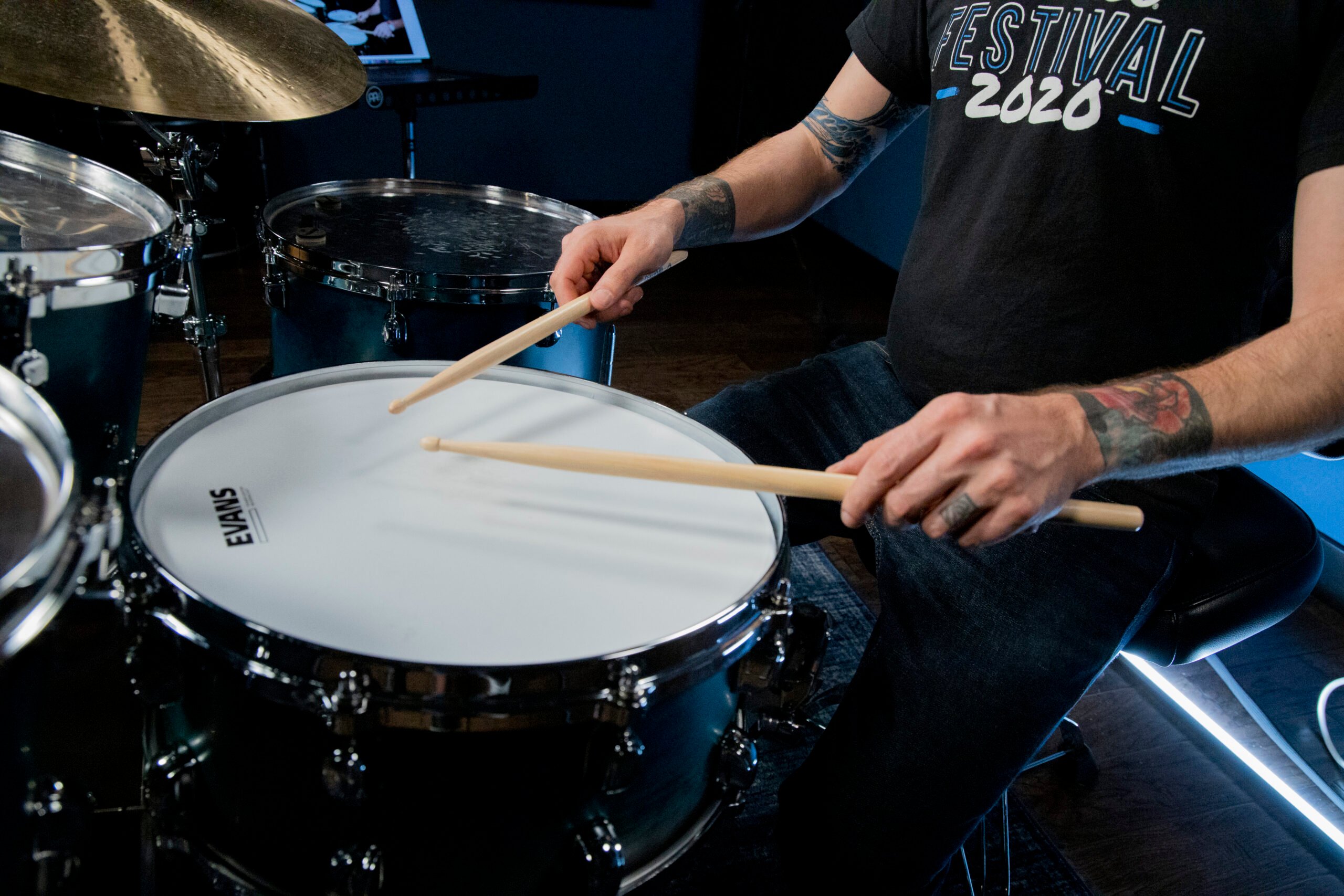 How To Play Drums (And Teach Yourself) 28 MG 4329 scaled