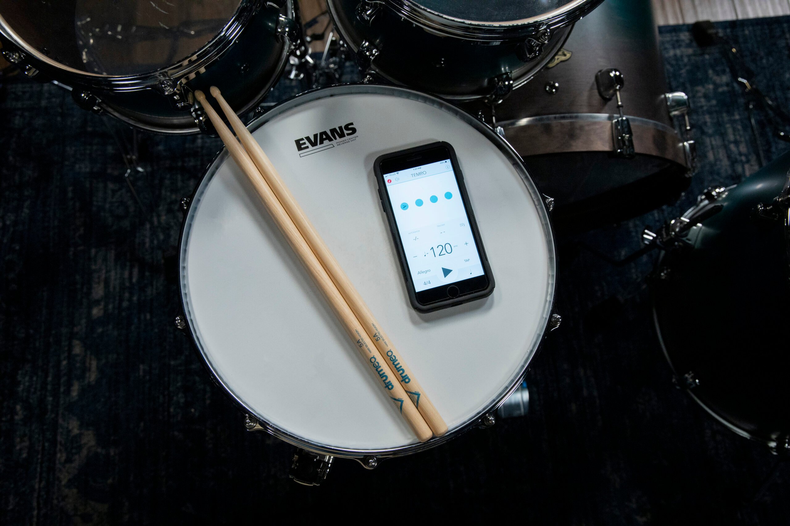 How To Play Drums (And Teach Yourself) 32 MG 4348 scaled